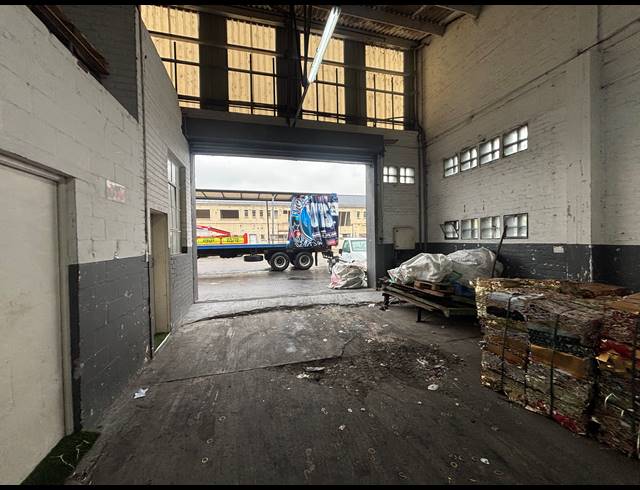 580M² WAREHOUSE TO LET IN EPPING INDUSTRIAL